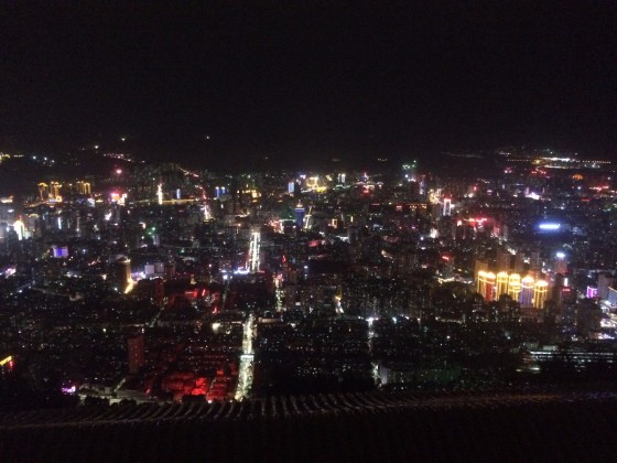 神戸の1000万ドルの夜景 Vs 蘭州五泉山100人民元の夜景